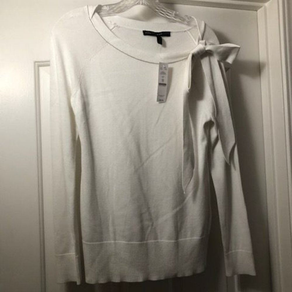 NWT! White House Black Market White Bow Sweater - XS